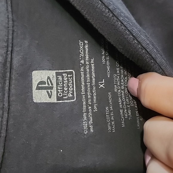 PlayStation T-Shirt - Picture 3 of 4